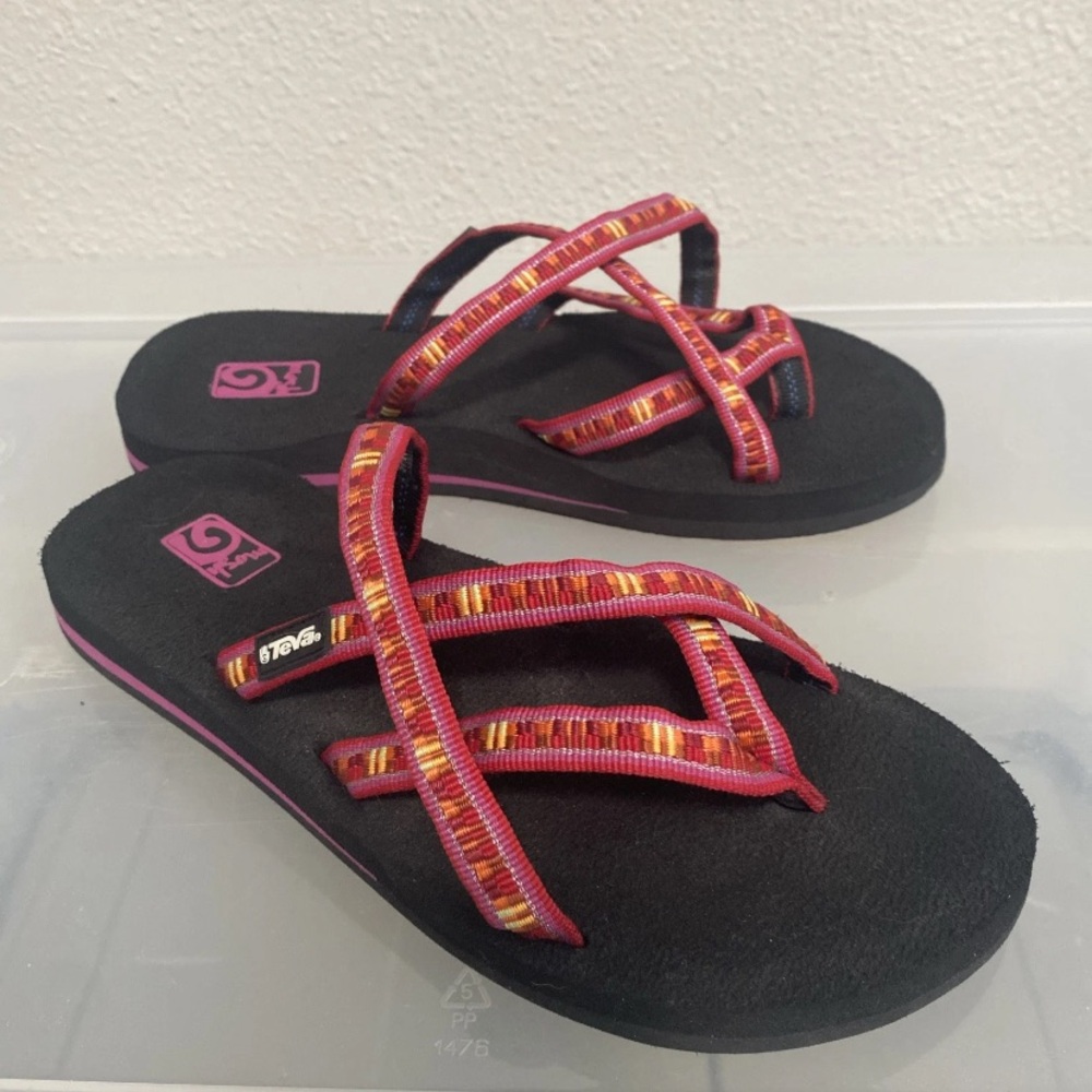 Teva Mush Flip flop Thong Pink Orange Sandals Size W6 Beach Casual Boho